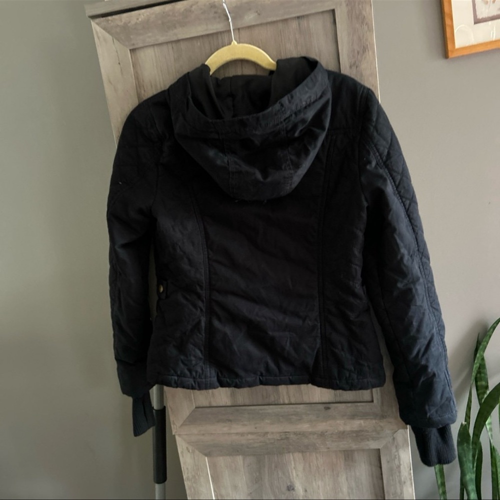 Express Quilted Jacket - Picture 2 of 3